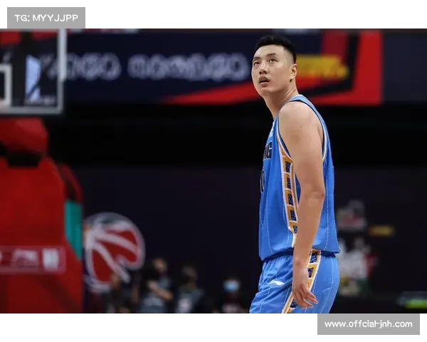 翟晓川方硕续约北京首钢前景不明 或将转型加入教练组 翟晓川方硕续约北京首钢前景不明 或将转型加入教练组